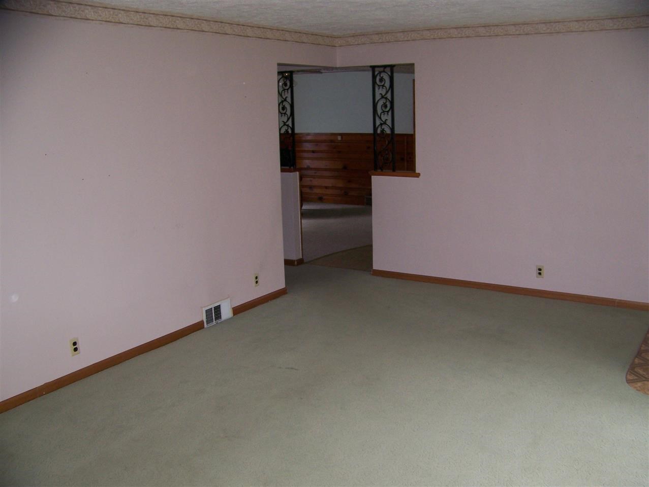 2116 Westwood Dr, Marion, IN 46952 photo 3