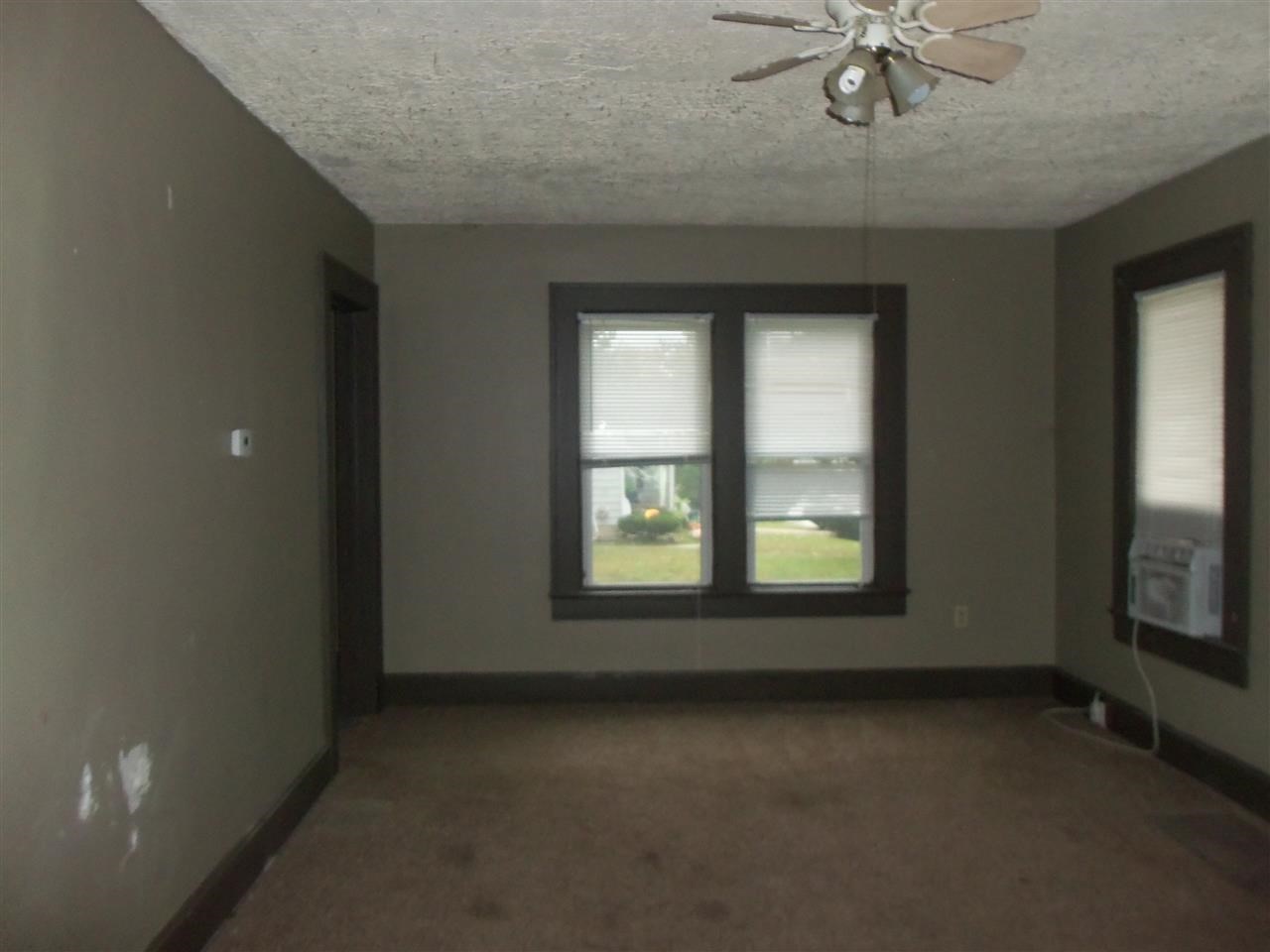 823 SE 3rd St, Washington, IN 47501 photo 2