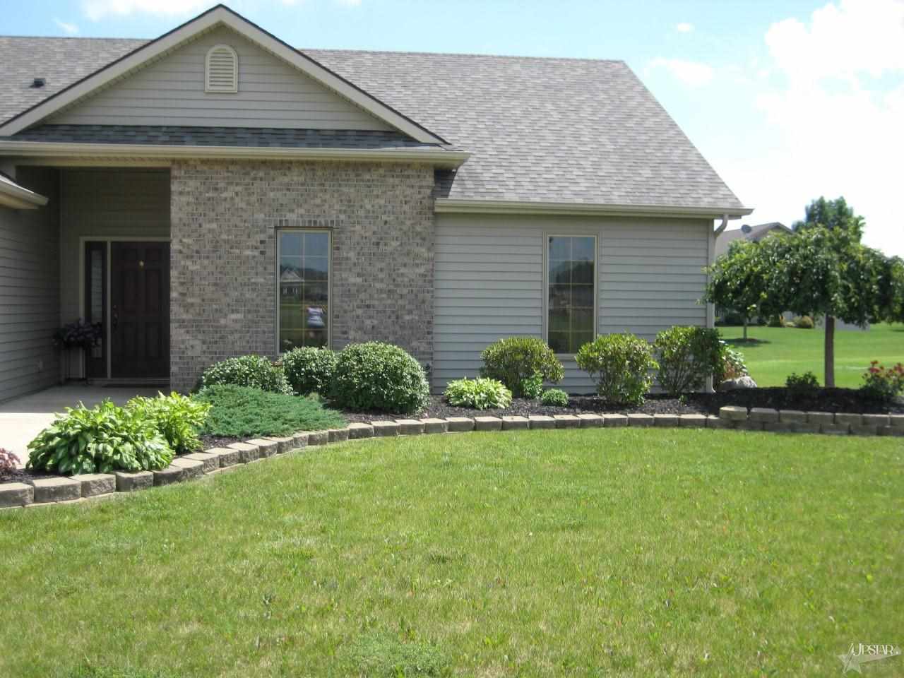 424 Goldenrod Ct, Bluffton, IN 46714 photo 2