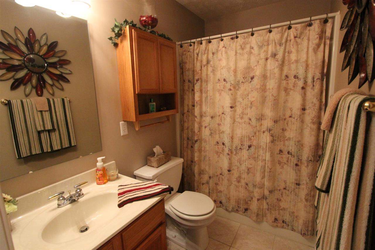 2715 Malibu Dr, Evansville, IN 47725 photo 17