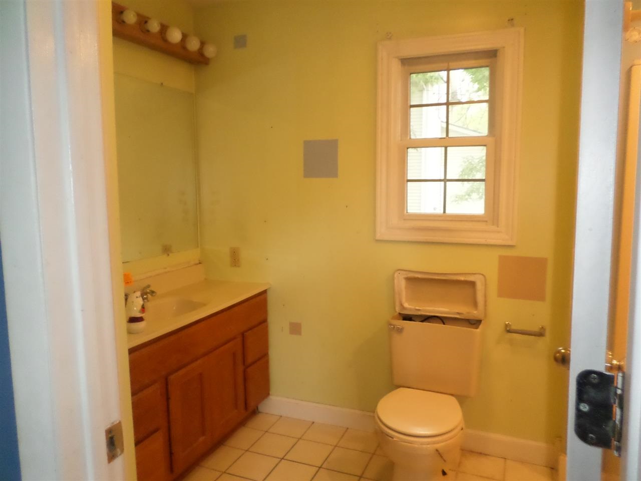 502 W Walnut St, Nappanee, IN 46550 photo 10