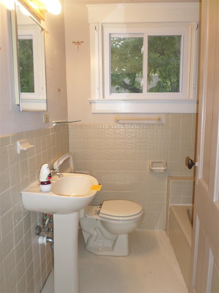 502 W Walnut St, Nappanee, IN 46550 photo 17