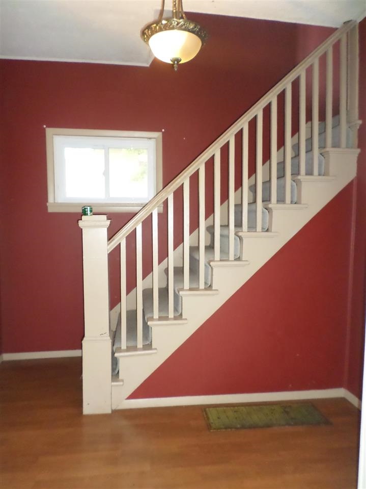502 W Walnut St, Nappanee, IN 46550 photo 6