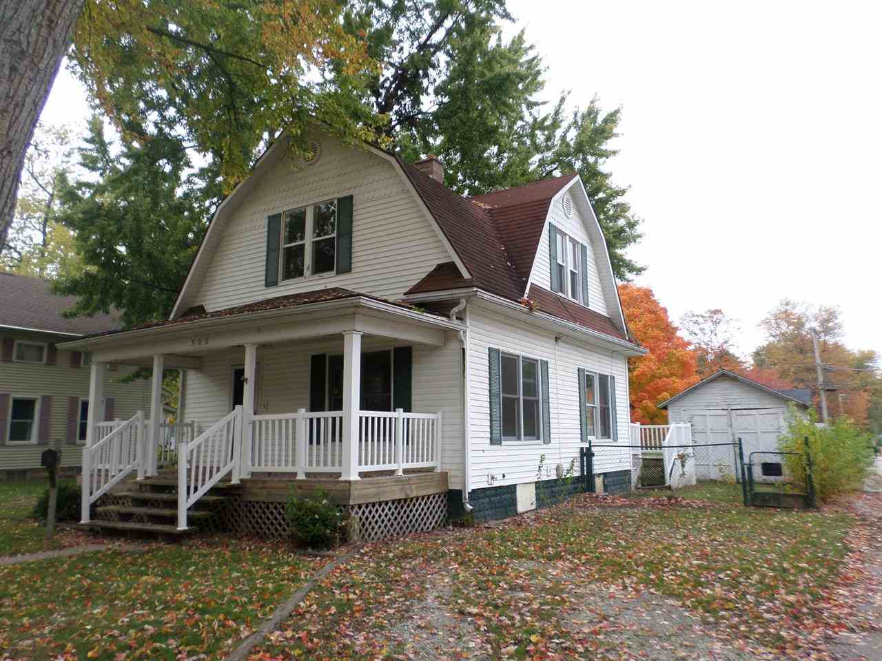 502 W Walnut St, Nappanee, IN 46550 photo 2