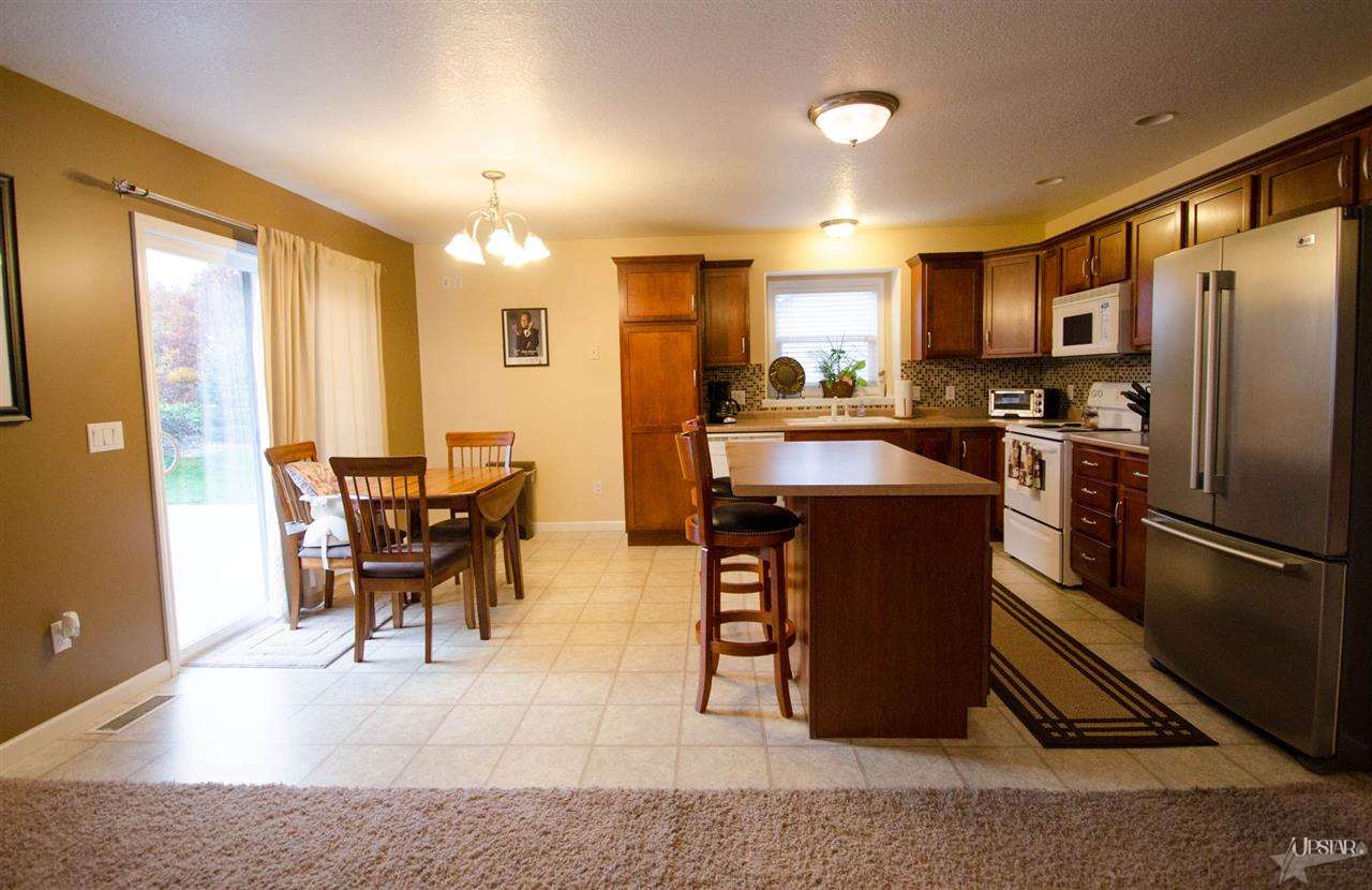 1666 E Brookside Trl, Columbia City, IN 46725 photo 13
