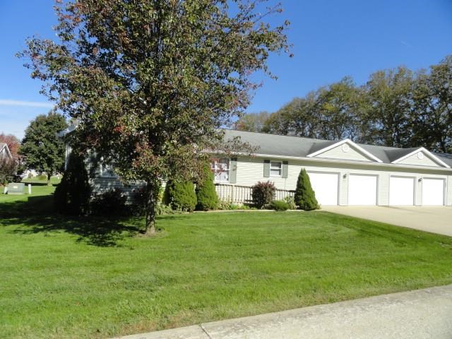 327 Wayne St, Spencer, IN 47460 photo 3