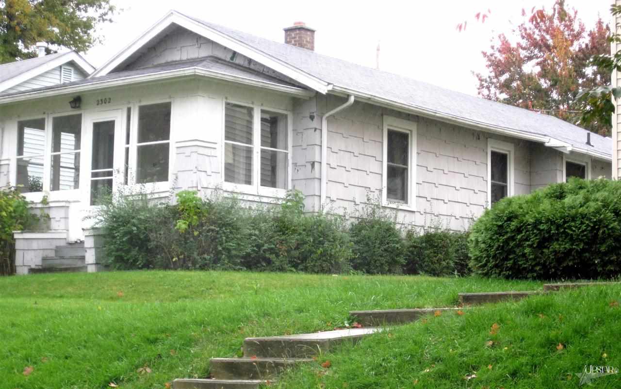 2302 Curdes Ave, Fort Wayne, IN 46805 photo 2