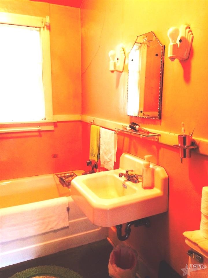 2302 Curdes Ave, Fort Wayne, IN 46805 photo 4