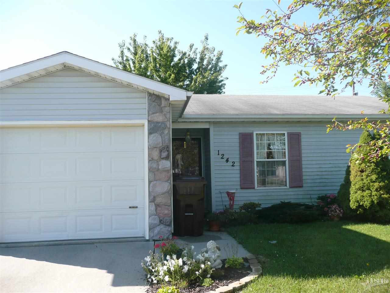 1242 Sunnyglenn Ct, Bluffton, IN 46714 photo 3