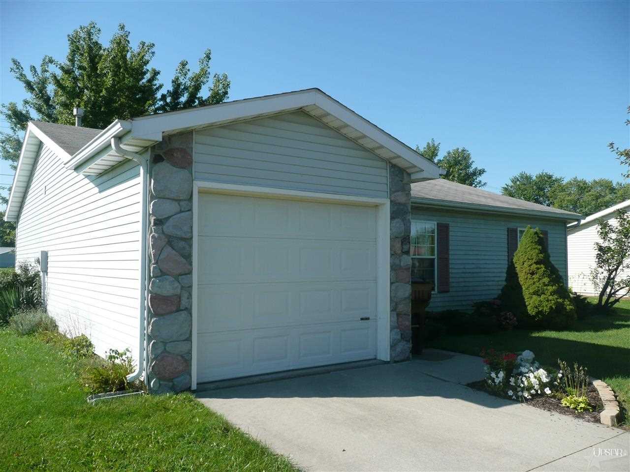 1242 Sunnyglenn Ct, Bluffton, IN 46714 photo 1