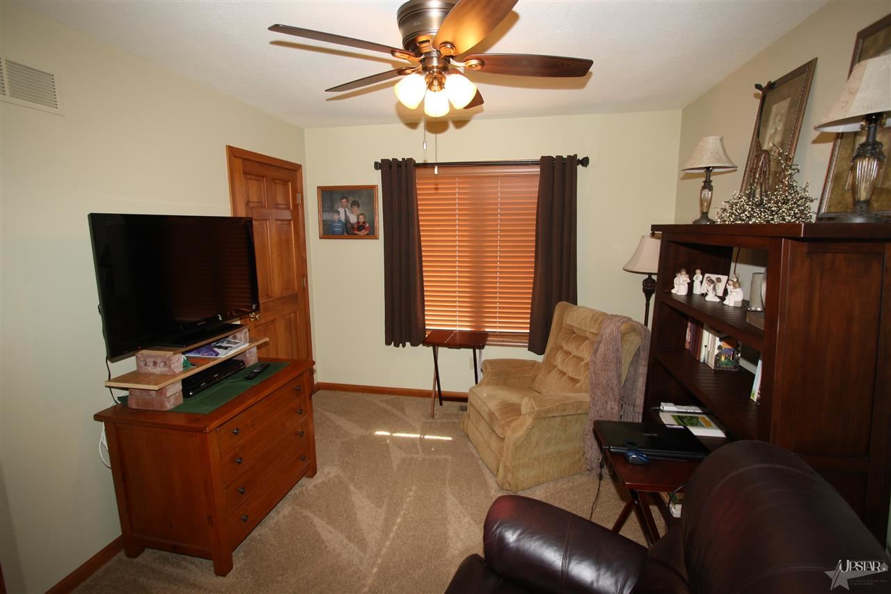 8001 Woodcreek Ln, Fort Wayne, IN 46815 photo 9