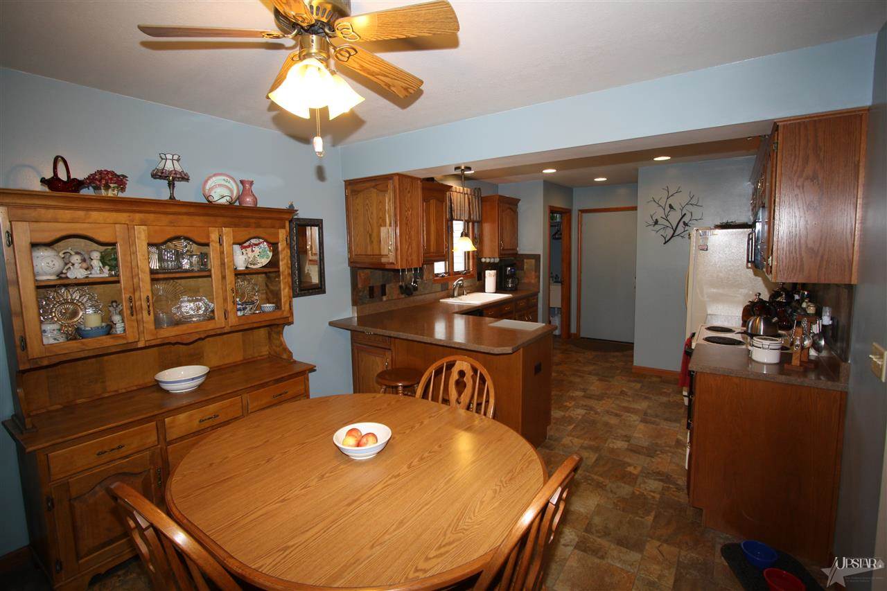 8001 Woodcreek Ln, Fort Wayne, IN 46815 photo 13