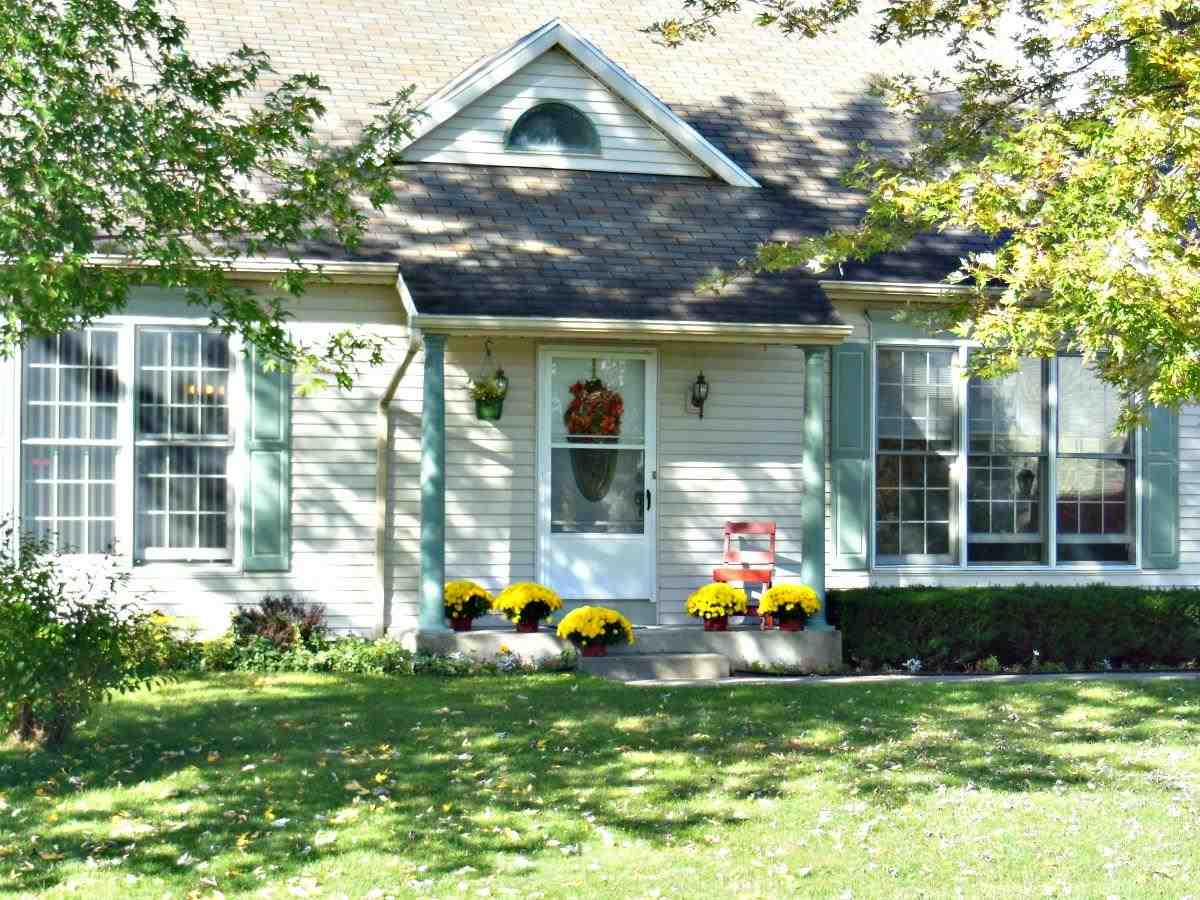 51953 Winter Glen Dr, Granger, IN 46530 photo 3