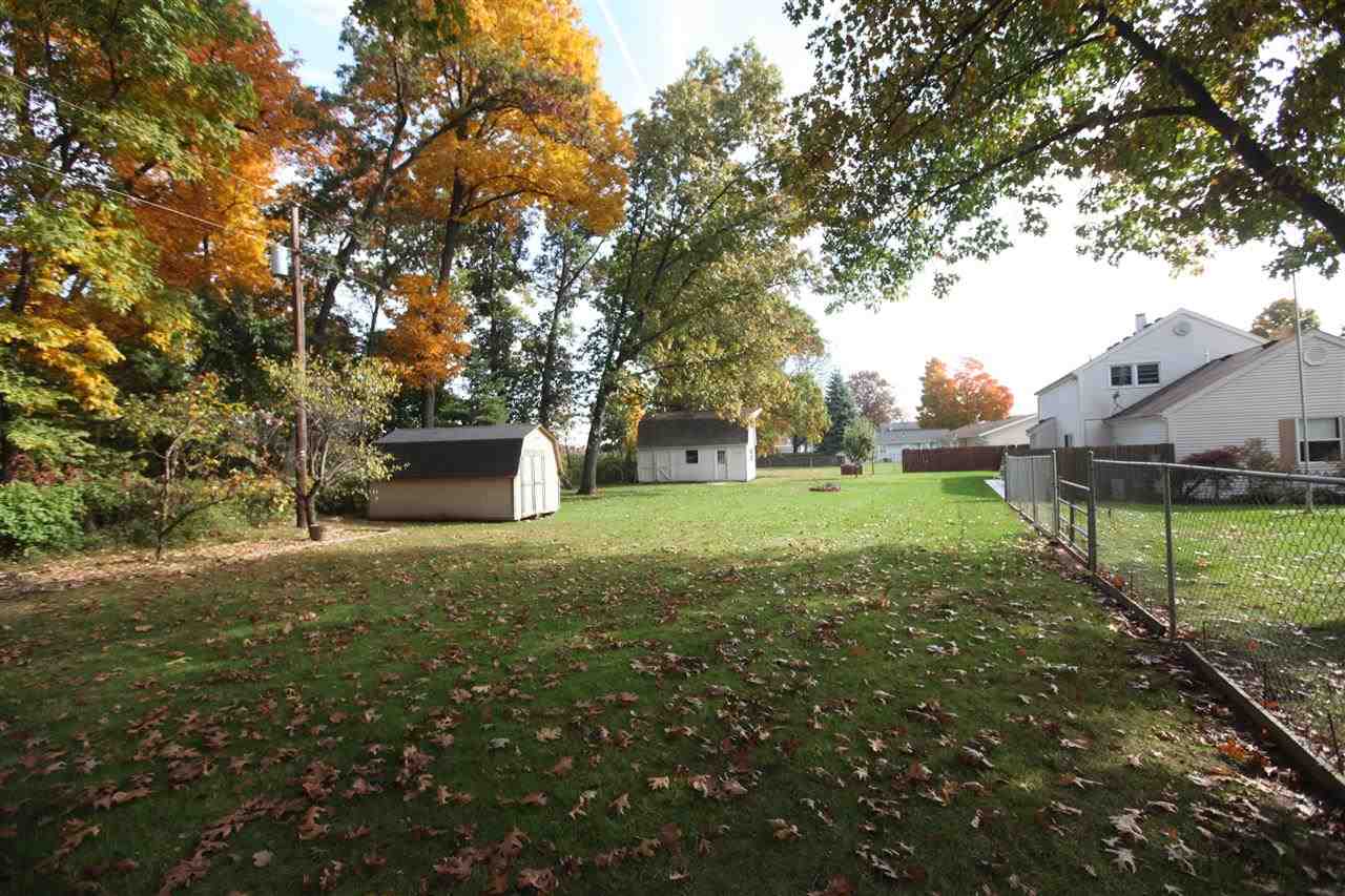 26967 Heather Ln, Elkhart, IN 46514 photo 2