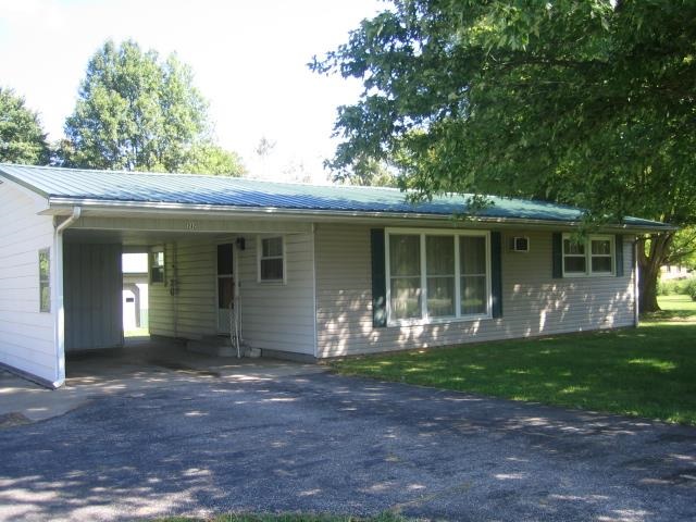 242 E Sunset Dr, Huntingburg, IN 47542 photo 1