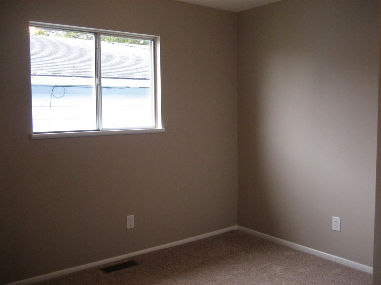 4936 S Harrison St, Fort Wayne, IN 46807 photo 10