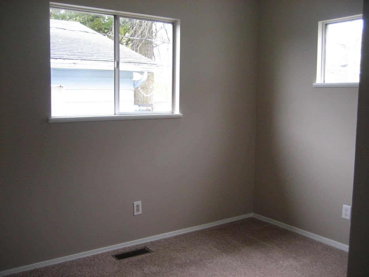 4936 S Harrison St, Fort Wayne, IN 46807 photo 9