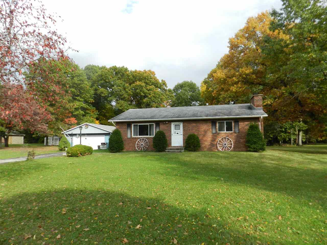 55930 Coyle Ct, Mishawaka, IN 46545 photo 2