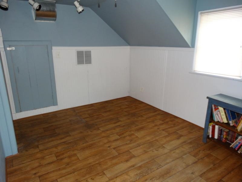 309 S 1225 E, Oakland City, IN 47660 photo 5