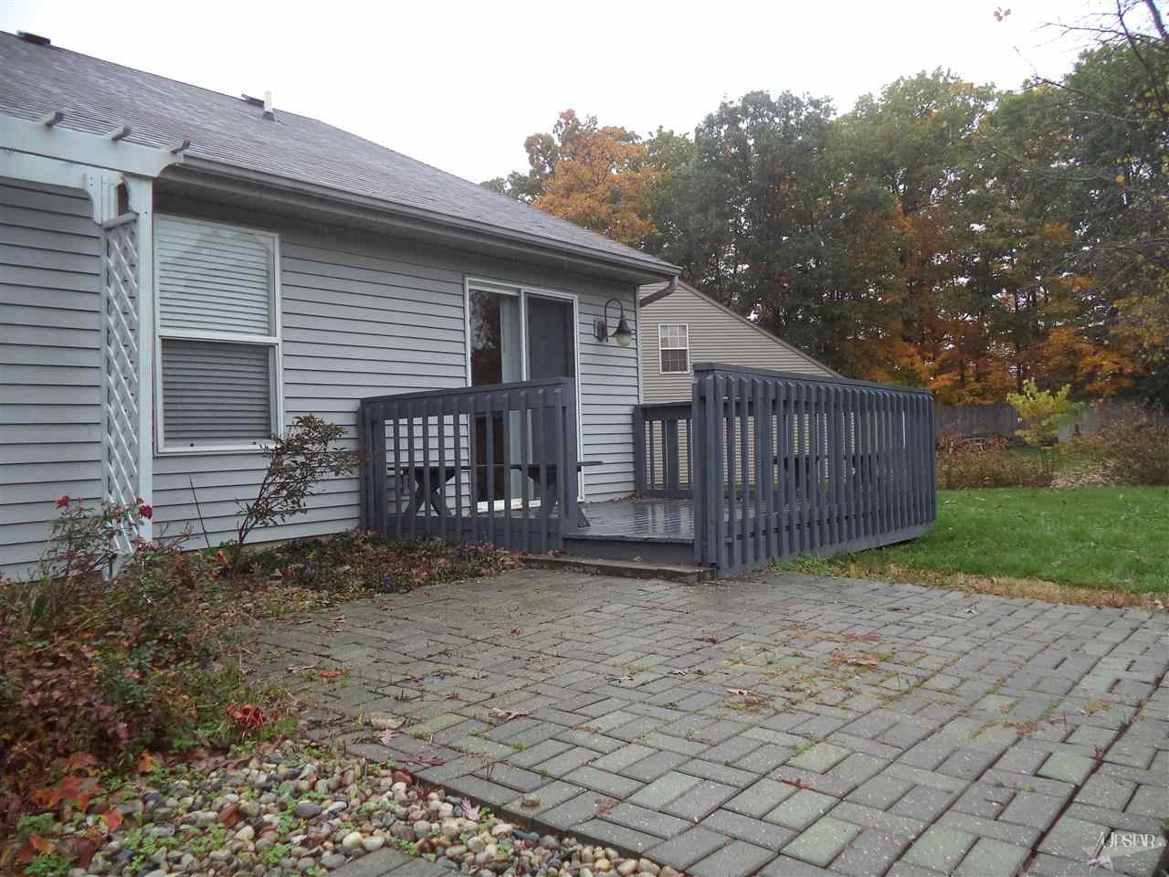 308 Spring Forest Ct, Fort Wayne, IN 46804 photo 3