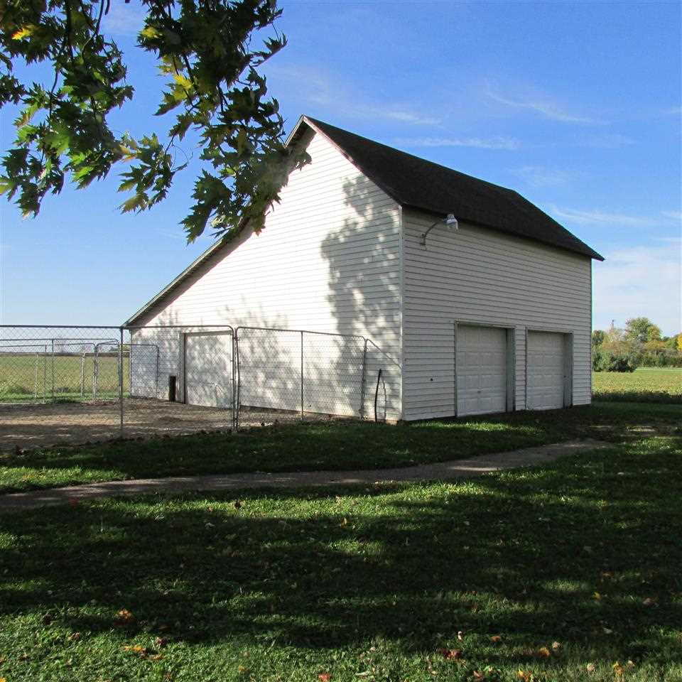 623 E Pennsylvania St, Amboy, IN 46911 photo 6