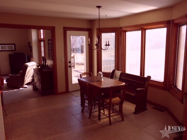 2519 Cobblestone Ln, Kendallville, IN 46755 photo 5