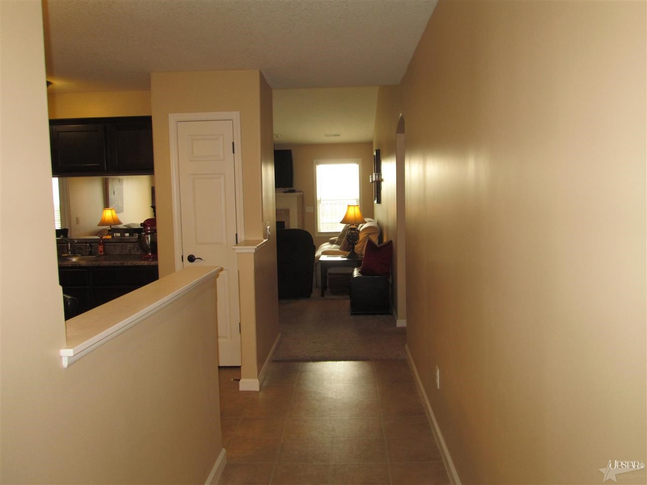 12431 Hummingbird Cv, Fort Wayne, IN 46845 photo 2