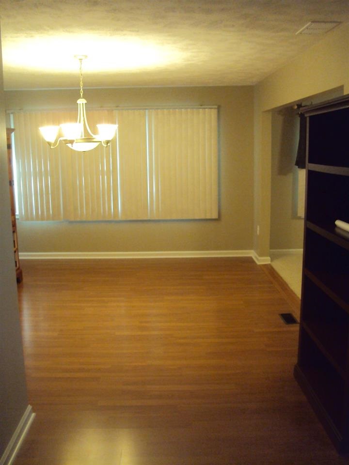 11 W Bujey Dr, Evansville, IN 47710 photo 6