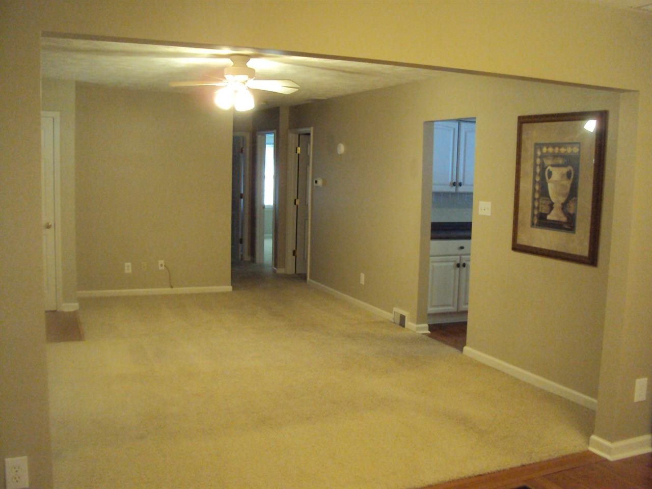 11 W Bujey Dr, Evansville, IN 47710 photo 4
