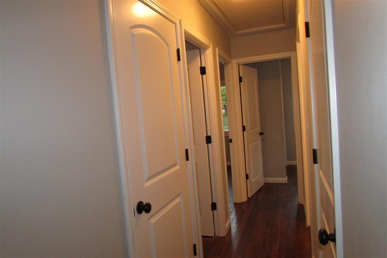 300 W Mill Rd, Evansville, IN 47710 photo 13