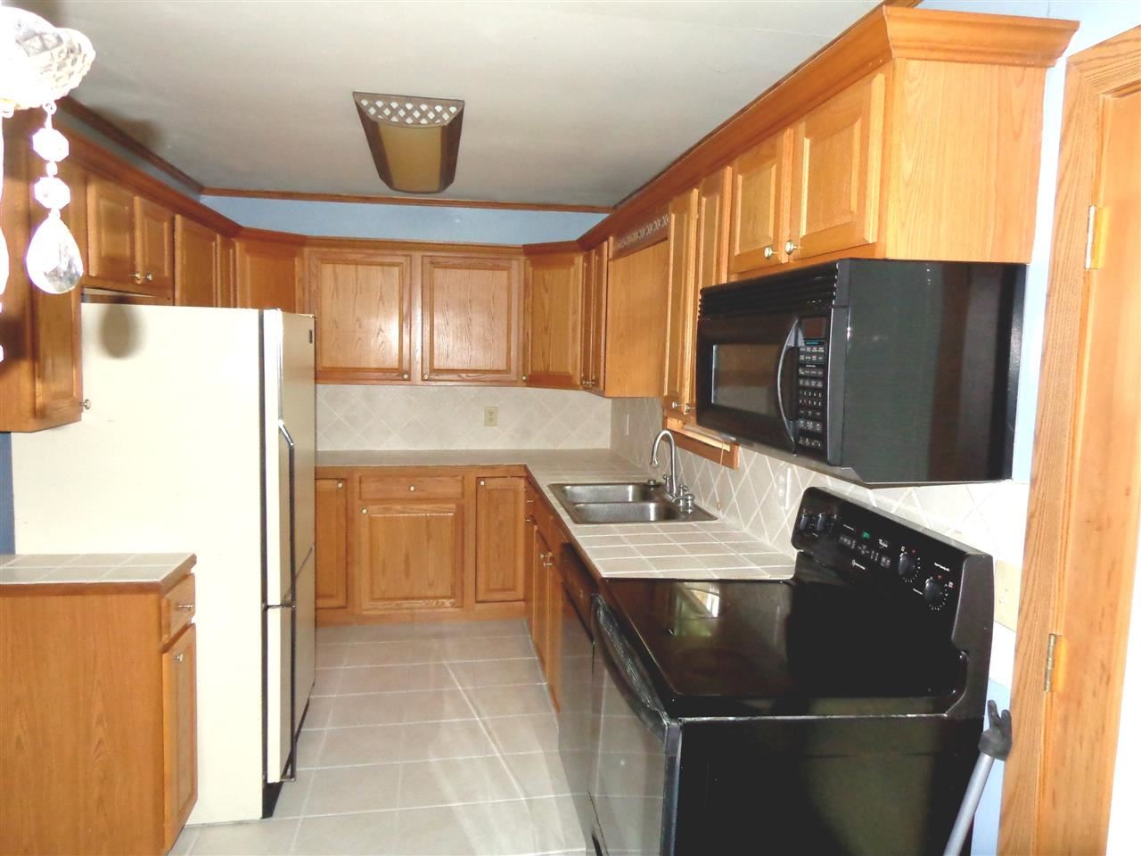 806 Linlawn Dr, Wabash, IN 46992 photo 6