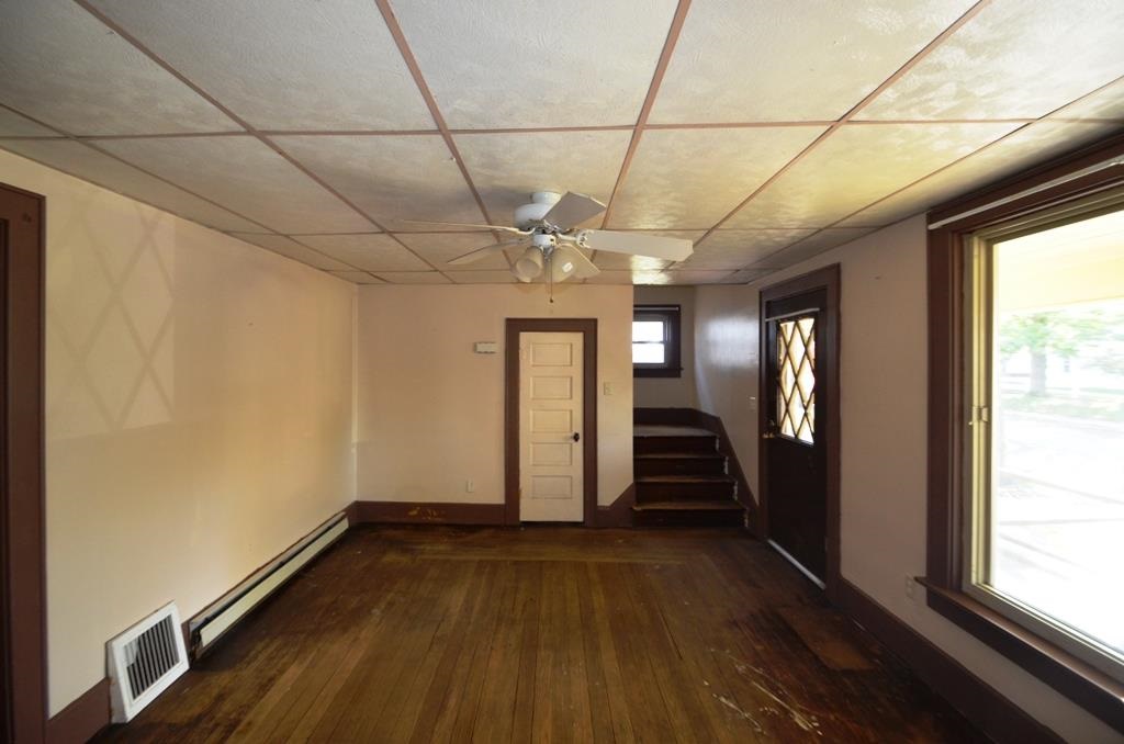 334 N State St, Kendallville, IN 46755 photo 7
