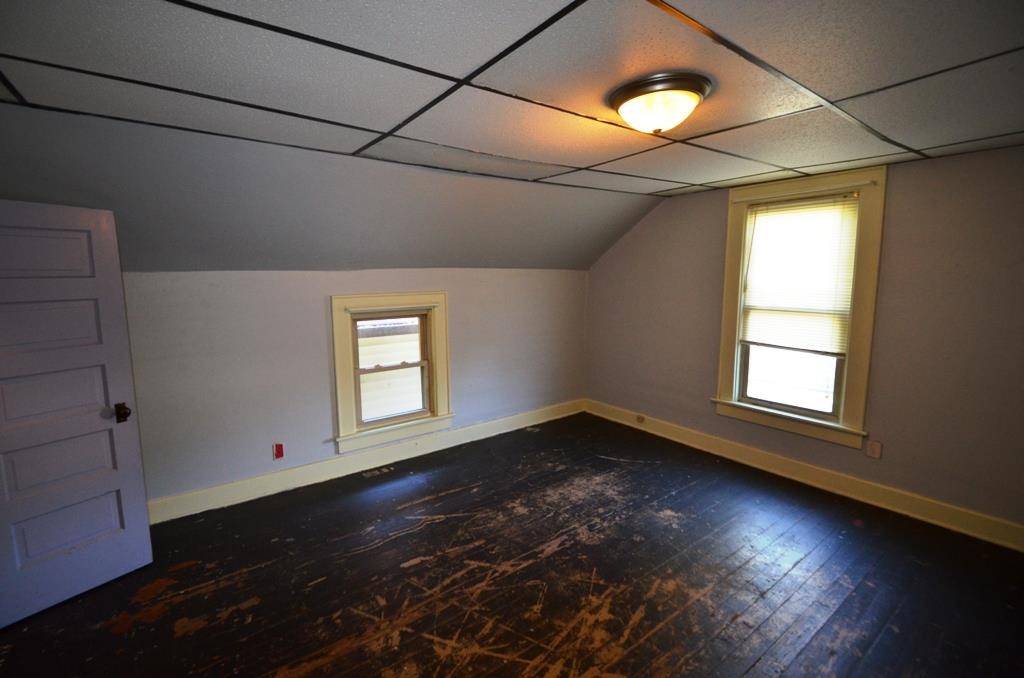 334 N State St, Kendallville, IN 46755 photo 16