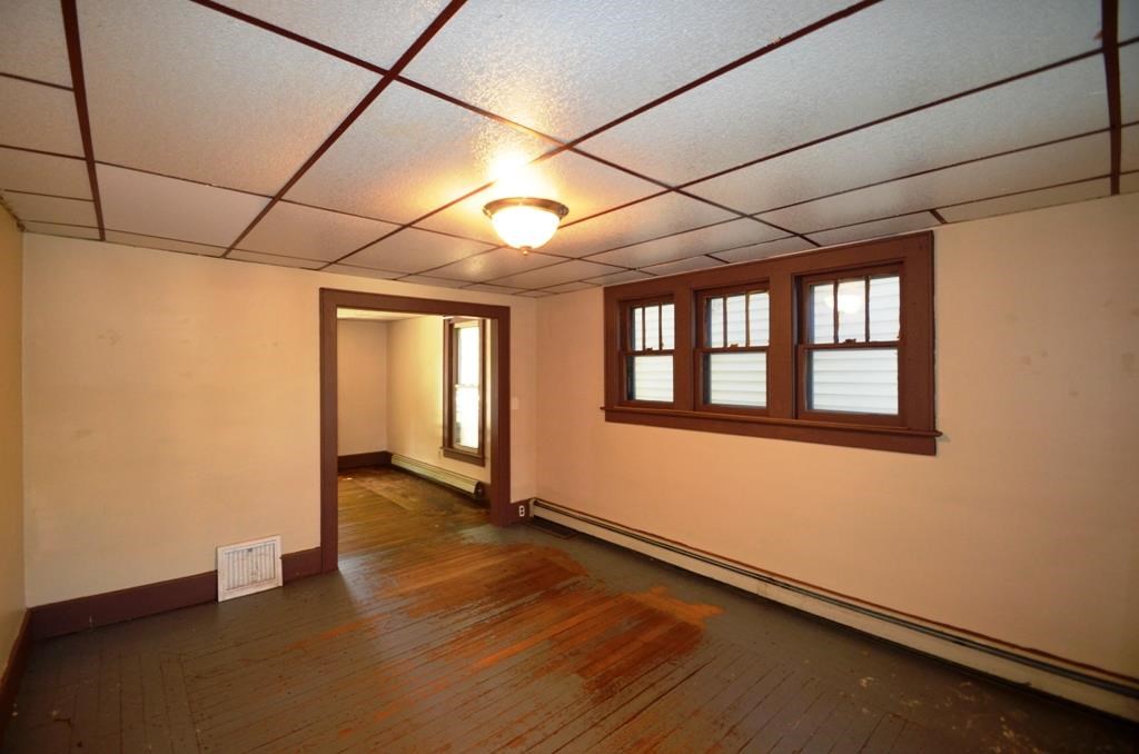 334 N State St, Kendallville, IN 46755 photo 12