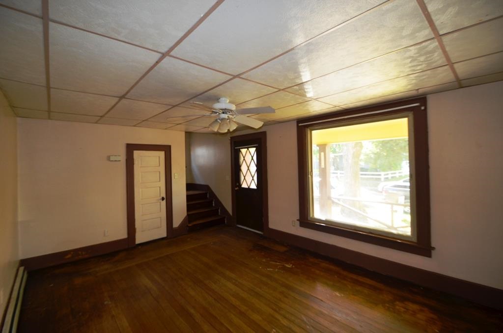 334 N State St, Kendallville, IN 46755 photo 2