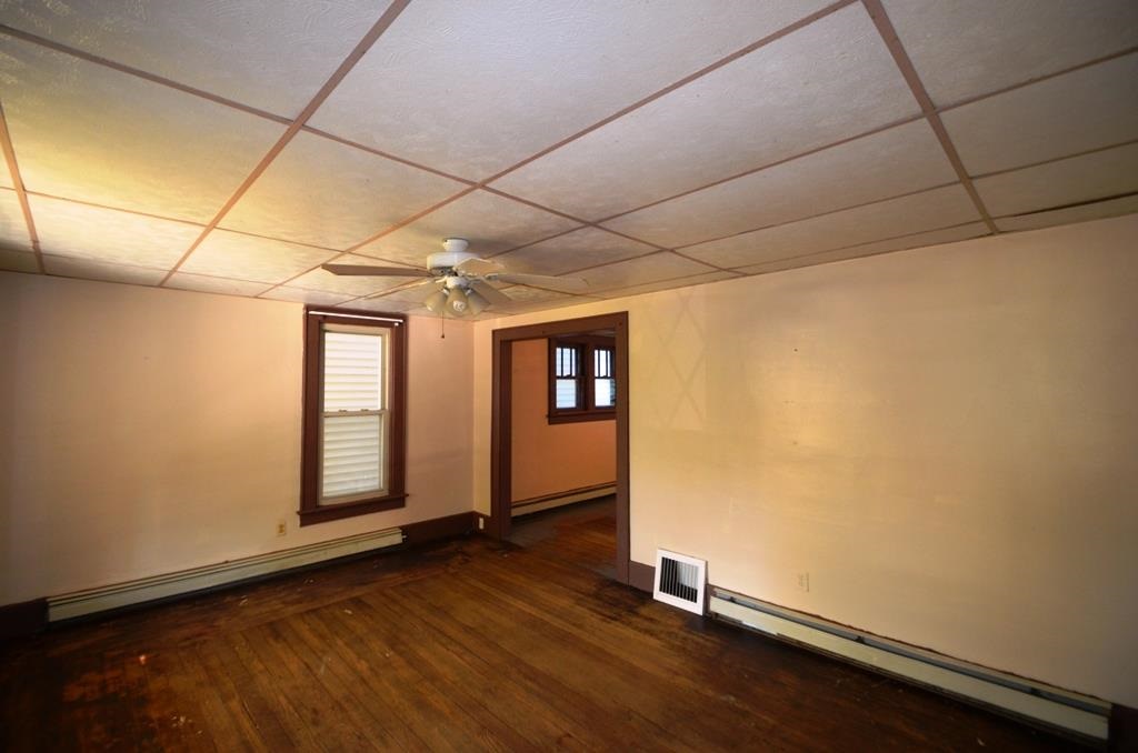 334 N State St, Kendallville, IN 46755 photo 8