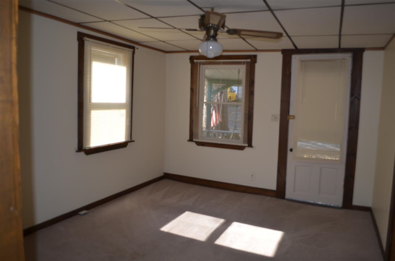 221 Middle St, Newburgh, IN 47630 photo 9