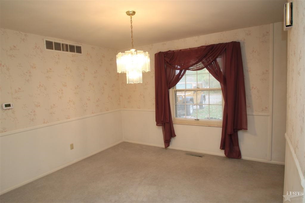 8243 Sunny Ln, Fort Wayne, IN 46835 photo 5