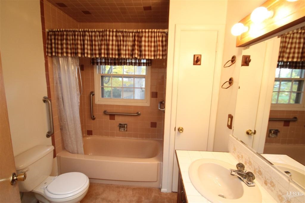 8243 Sunny Ln, Fort Wayne, IN 46835 photo 30