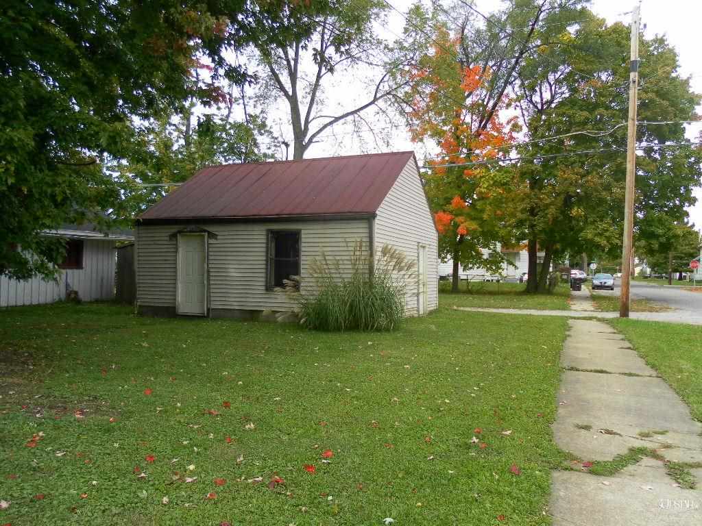 1704 Howell St, Fort Wayne, IN 46808 photo 3