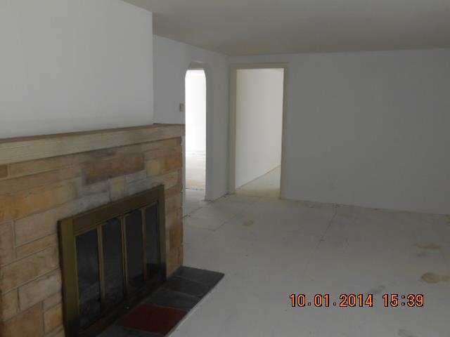 10904 N Syracuse Webster Rd, Syracuse, IN 46567 photo 7