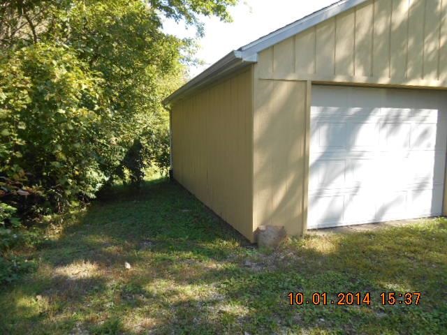 10904 N Syracuse Webster Rd, Syracuse, IN 46567 photo 2
