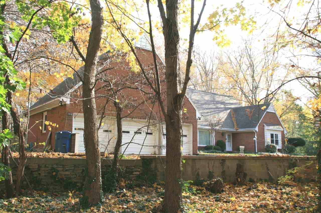 605 Hamlin St, Wabash, IN 46992 photo 2