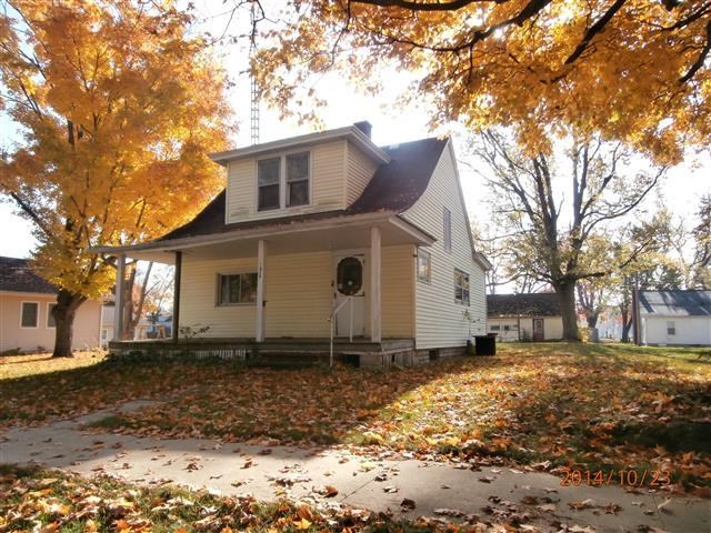 317 Nursery St, Plymouth, IN 46563 photo 1