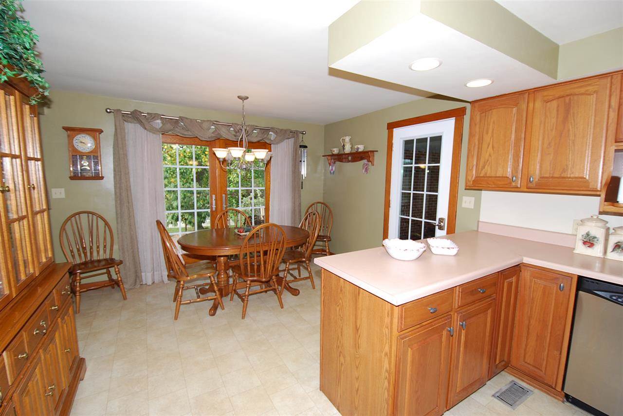 802 E 23rd St, Ferdinand, IN 47532 photo 3