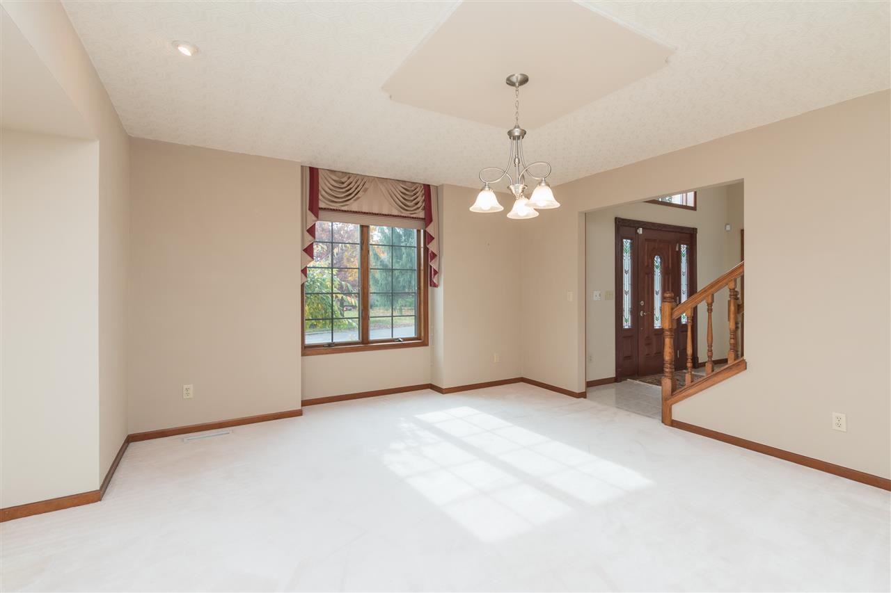 51541 Fox Pointe Ln, Granger, IN 46530 photo 3