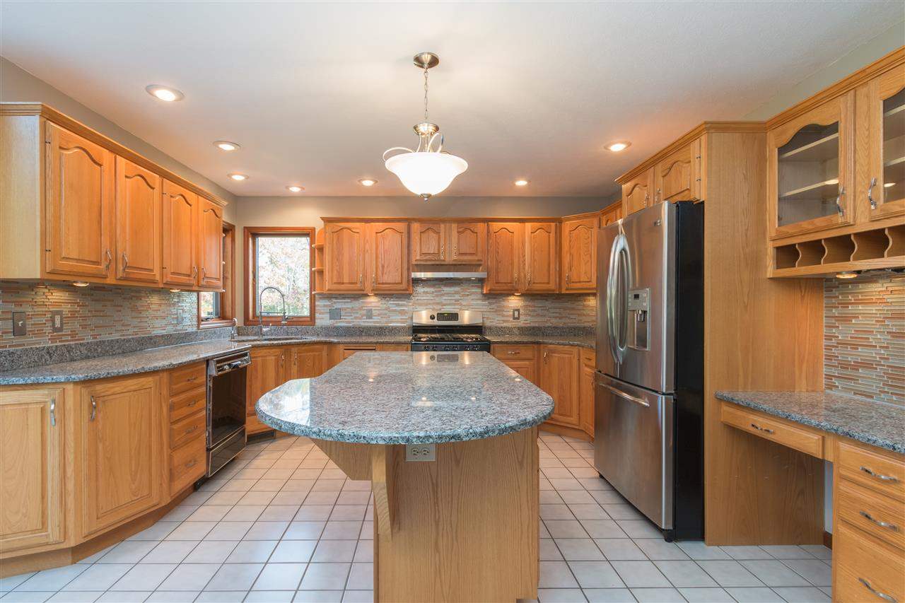 51541 Fox Pointe Ln, Granger, IN 46530 photo 7