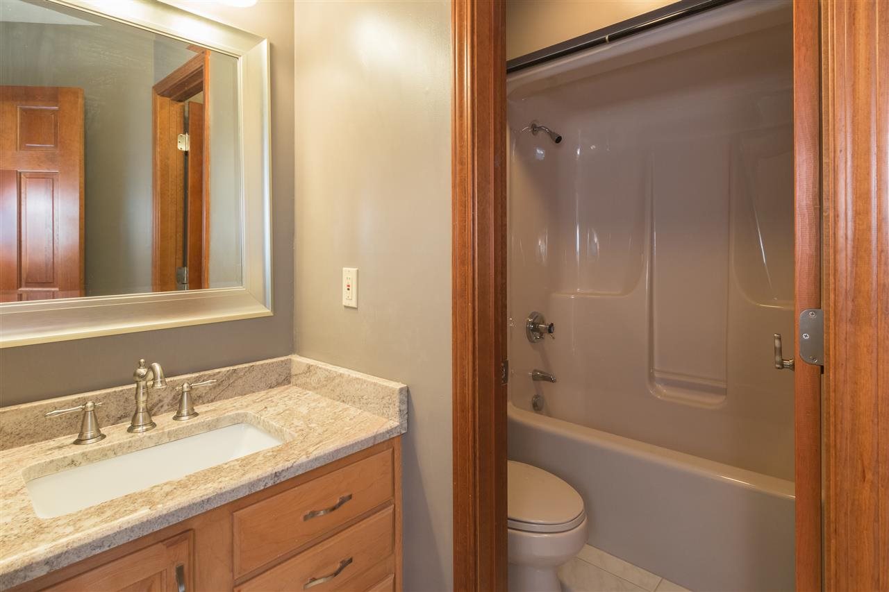 51541 Fox Pointe Ln, Granger, IN 46530 photo 13
