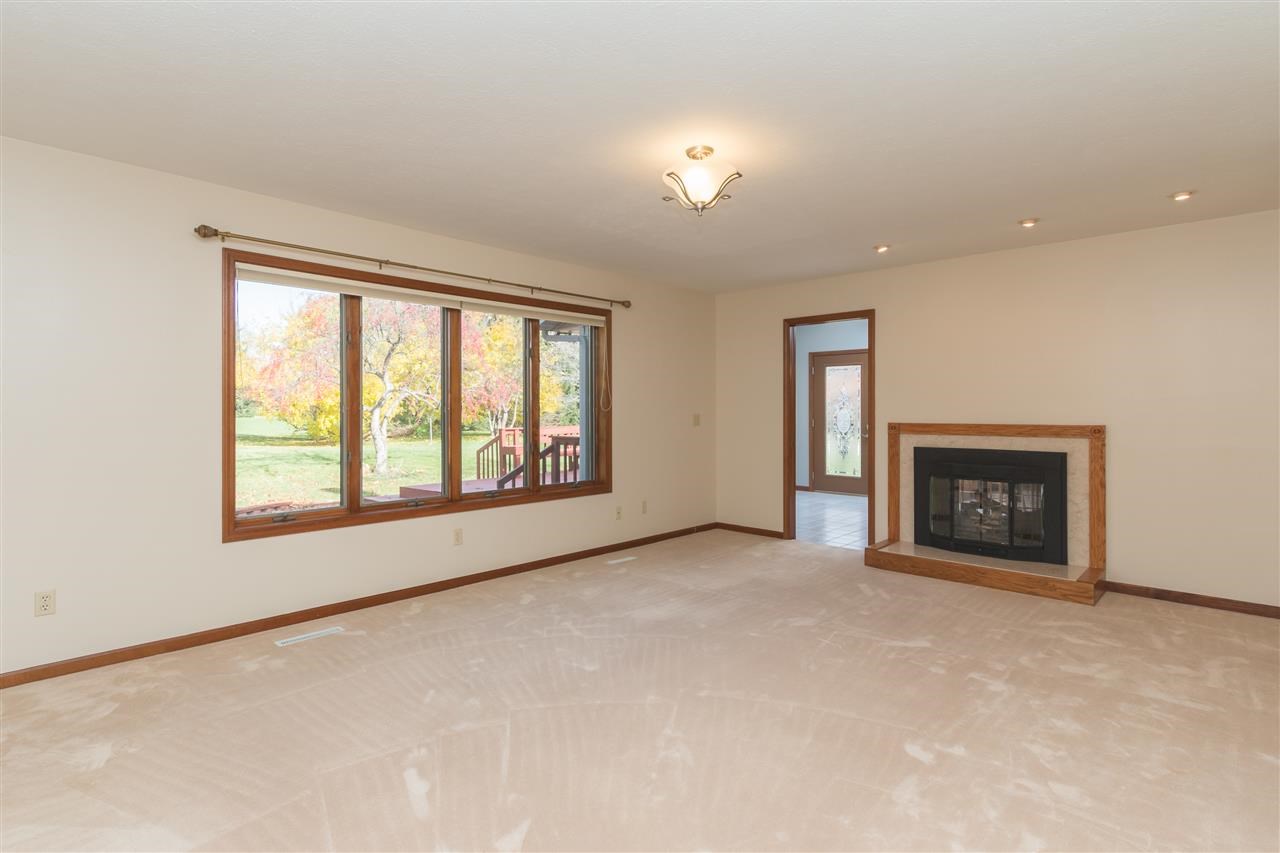 51541 Fox Pointe Ln, Granger, IN 46530 photo 4