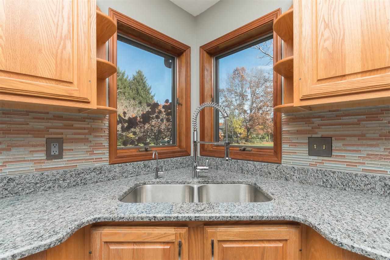 51541 Fox Pointe Ln, Granger, IN 46530 photo 8